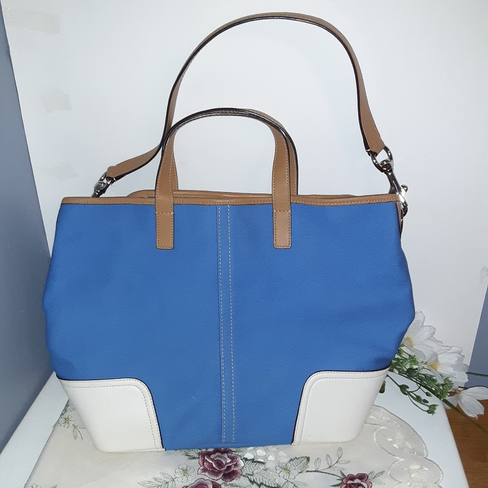 Coach Blue and White Hobo Bag - Picture 2 of 14